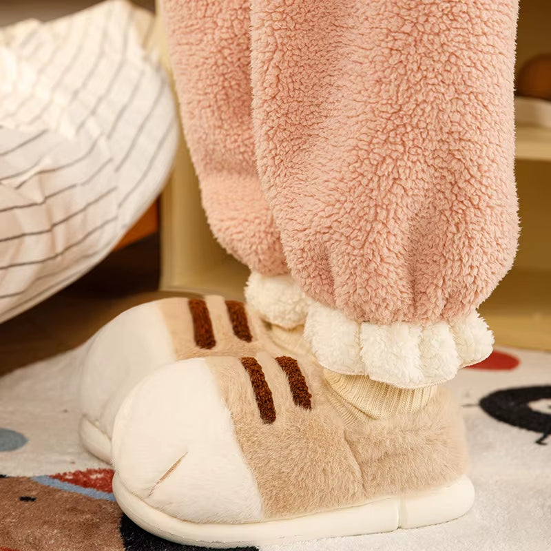 Cozy Winter Cat Paw Slippers for Women - Fuzzy Plush Indoor House Shoes with Cute Claw Design
